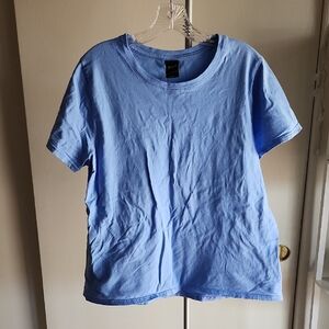 "Hanes" Short Sleeve Tee 💙